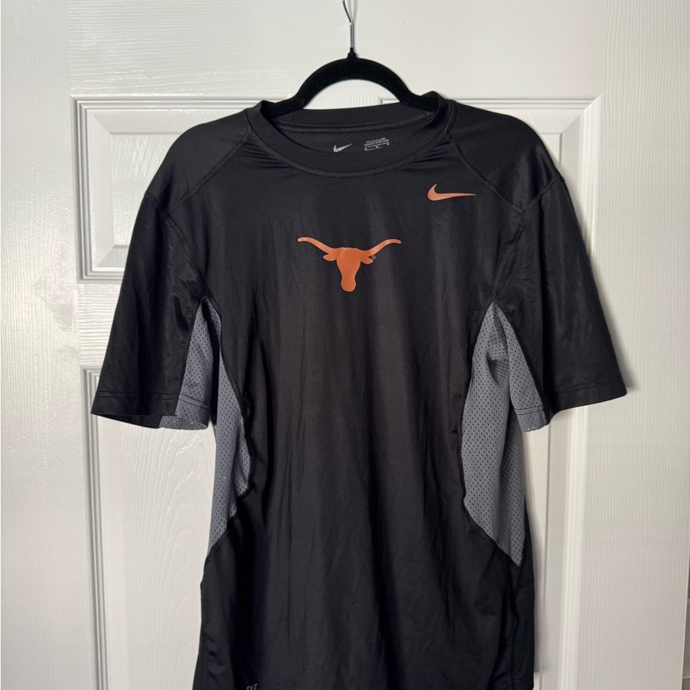 Nike Men's Black and Gray Texas Longhorns Dri-Fit Shirt
